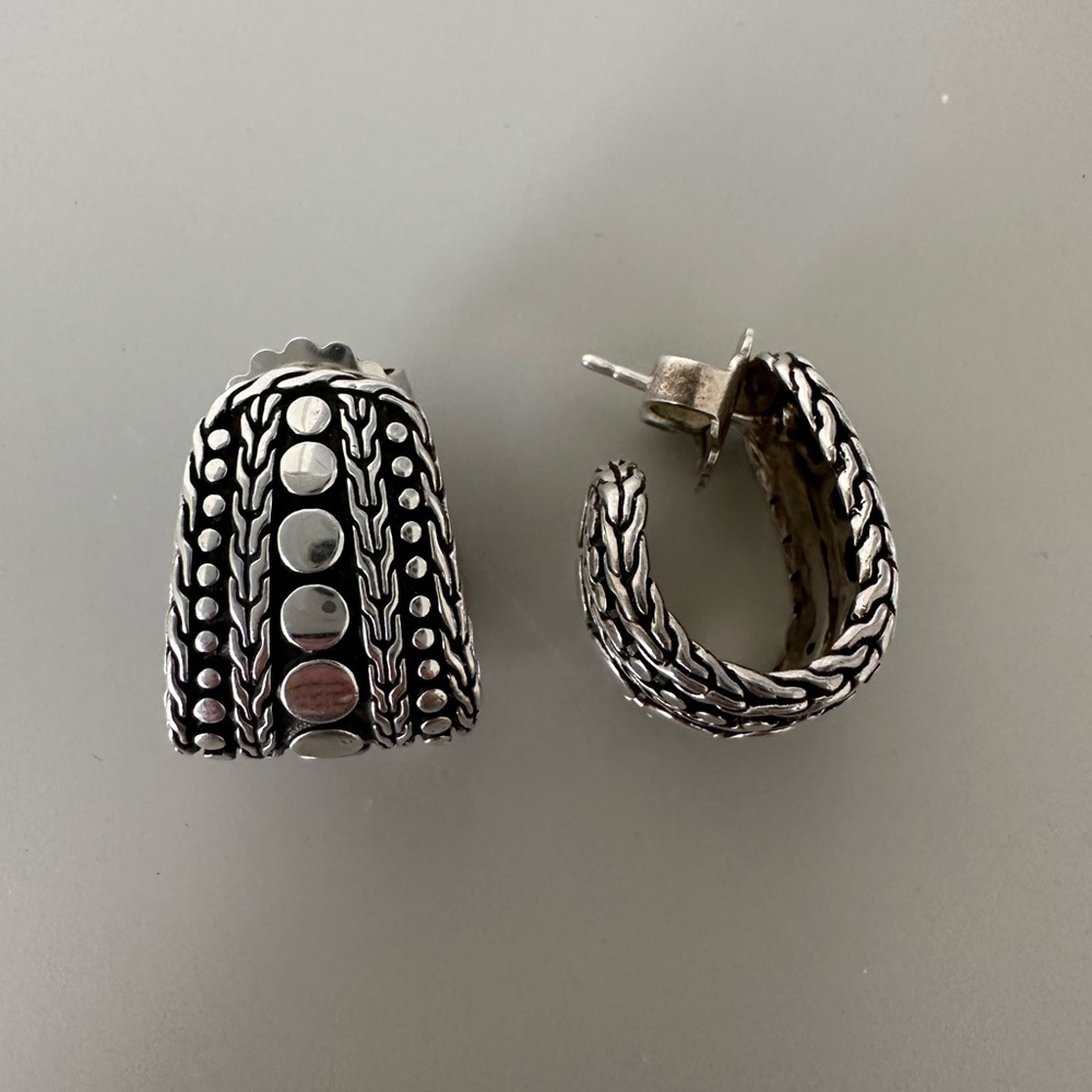 John Hardy Dot J Sterling Silver earring